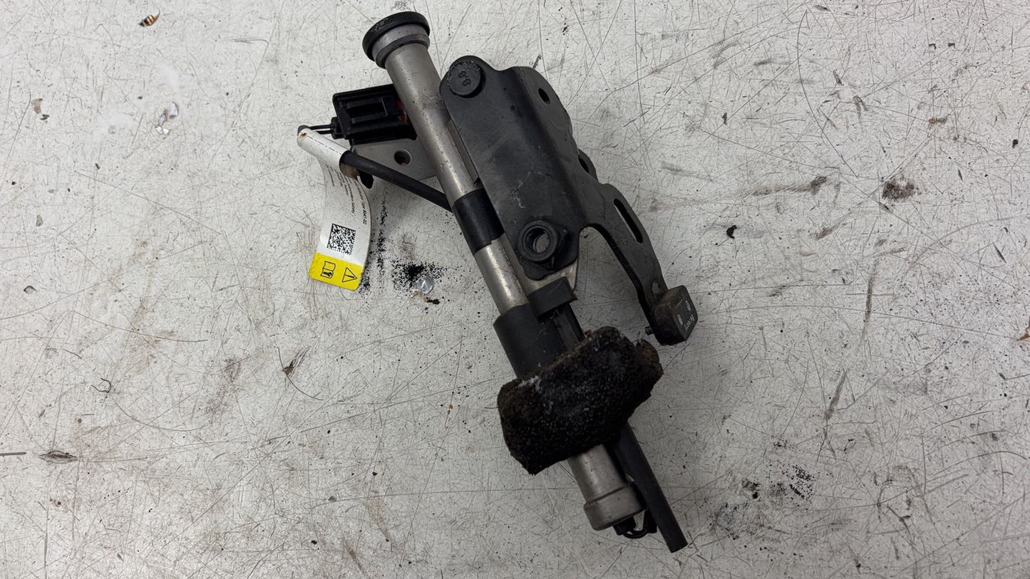 2013 - 2016 Volvo V40 III 525 Hatchback Right Bonnet Hinge 32277462