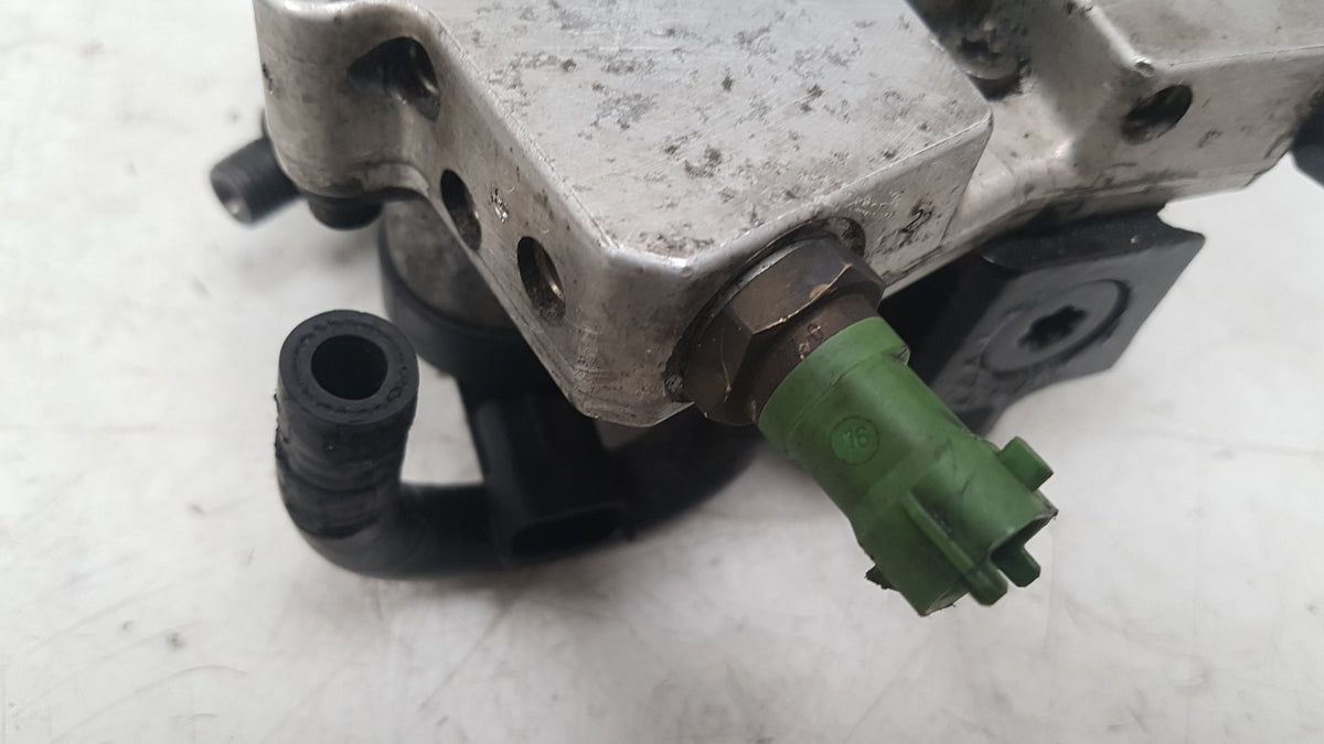 2005-2010 Volvo S60 V70 XC70 XC90 High Pressure Diesel Pump 0445010111 30756125