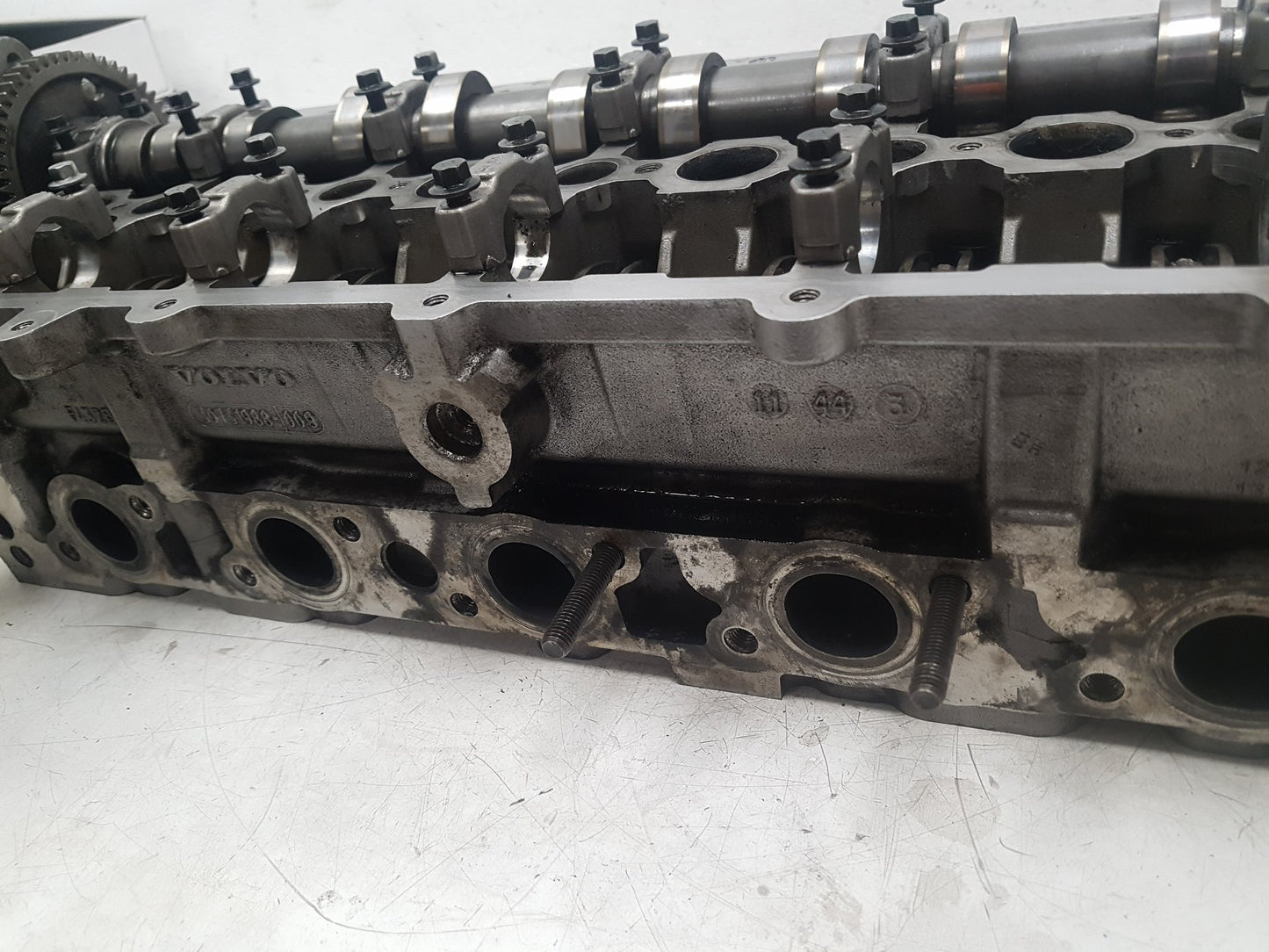 2003 - 2014 Volvo XC90 I 275 Estate CYLINDER HEAD COMPLETE DIESEL 8252334