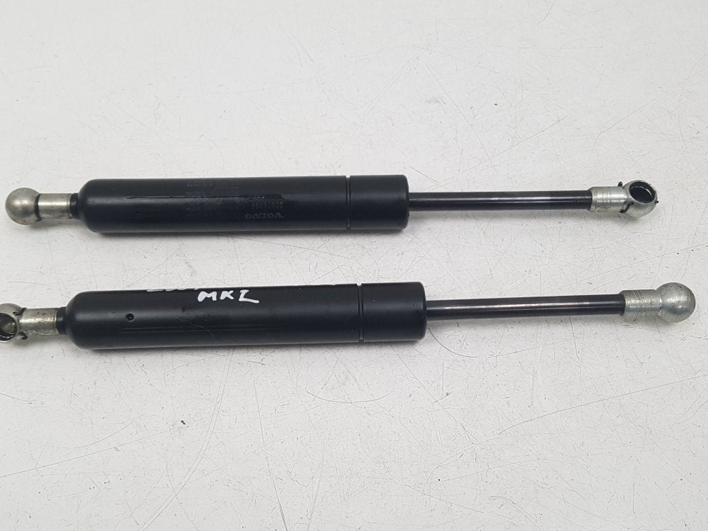 2005 - 2008 Volvo V70  Estate TAILGATE STRUTS (PAIR) 30674494