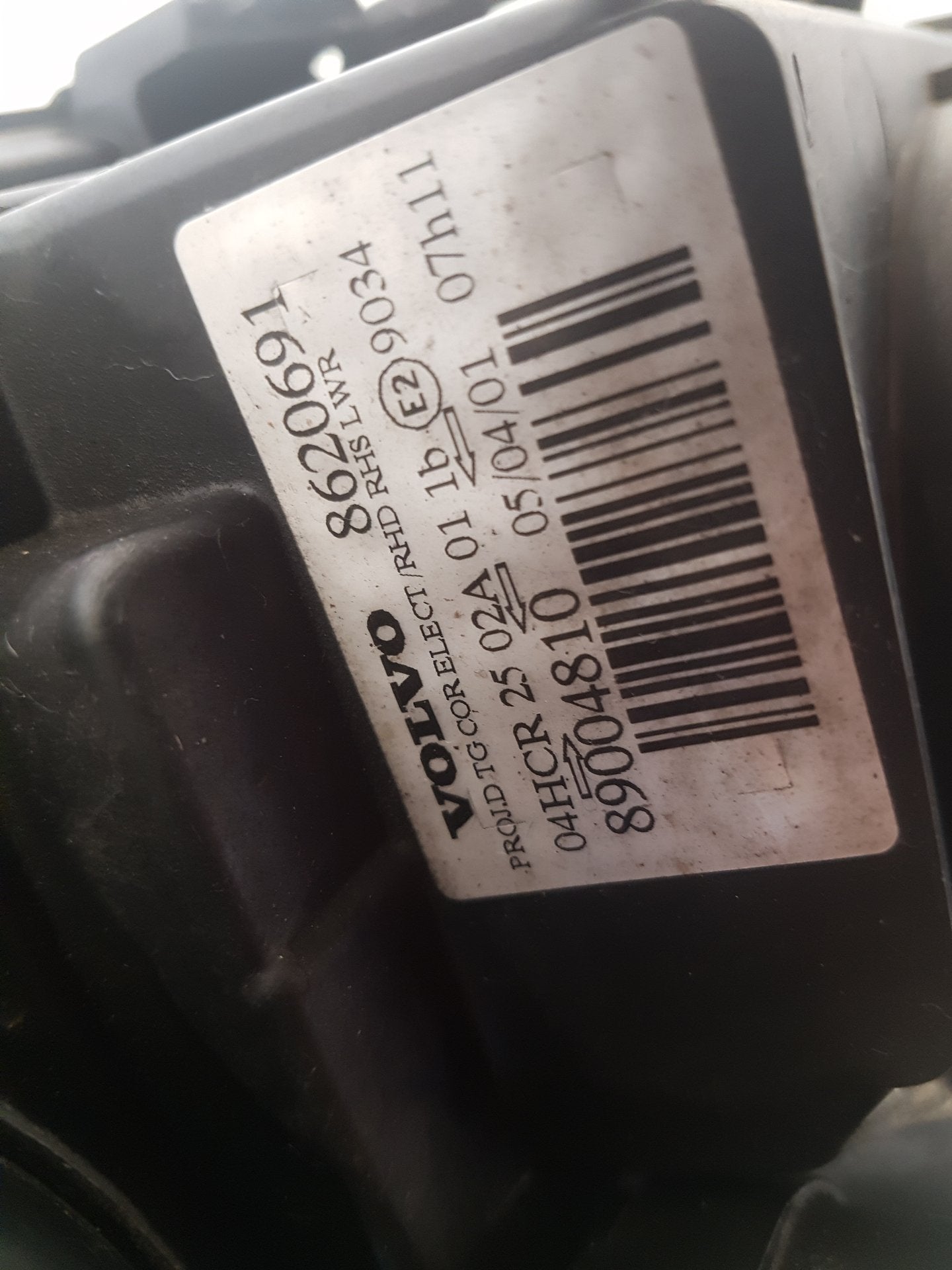 2001 - 2008 Volvo V70  Estate Right Headlight 8620691