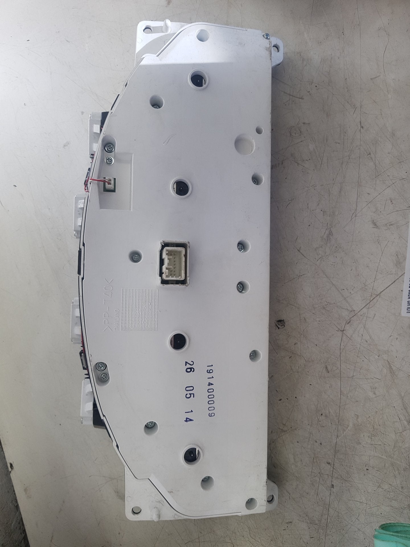 2011 - 2014 Volvo XC90  Estate Instrument Cluster 31394605