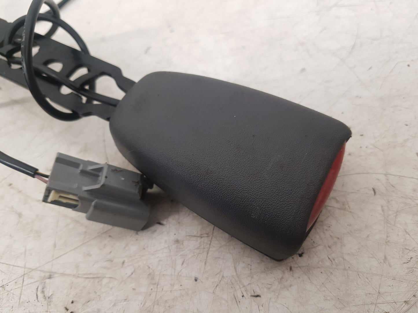 2002 - 2006 Volvo XC90  Estate Right Front Seat Belt Stalk 9191817