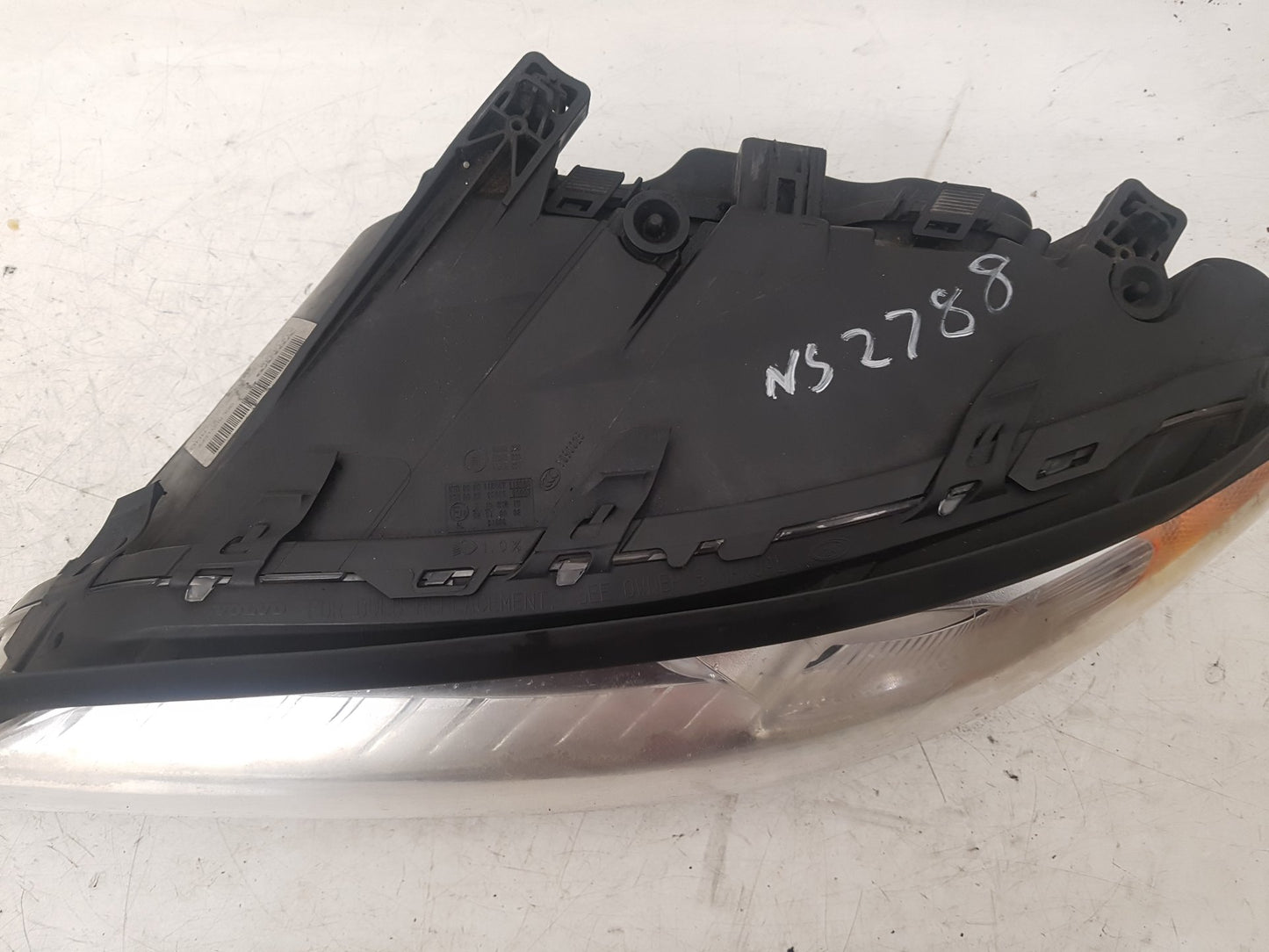 2008 - 2011 Volvo V70  Estate Left Headlight 31214349