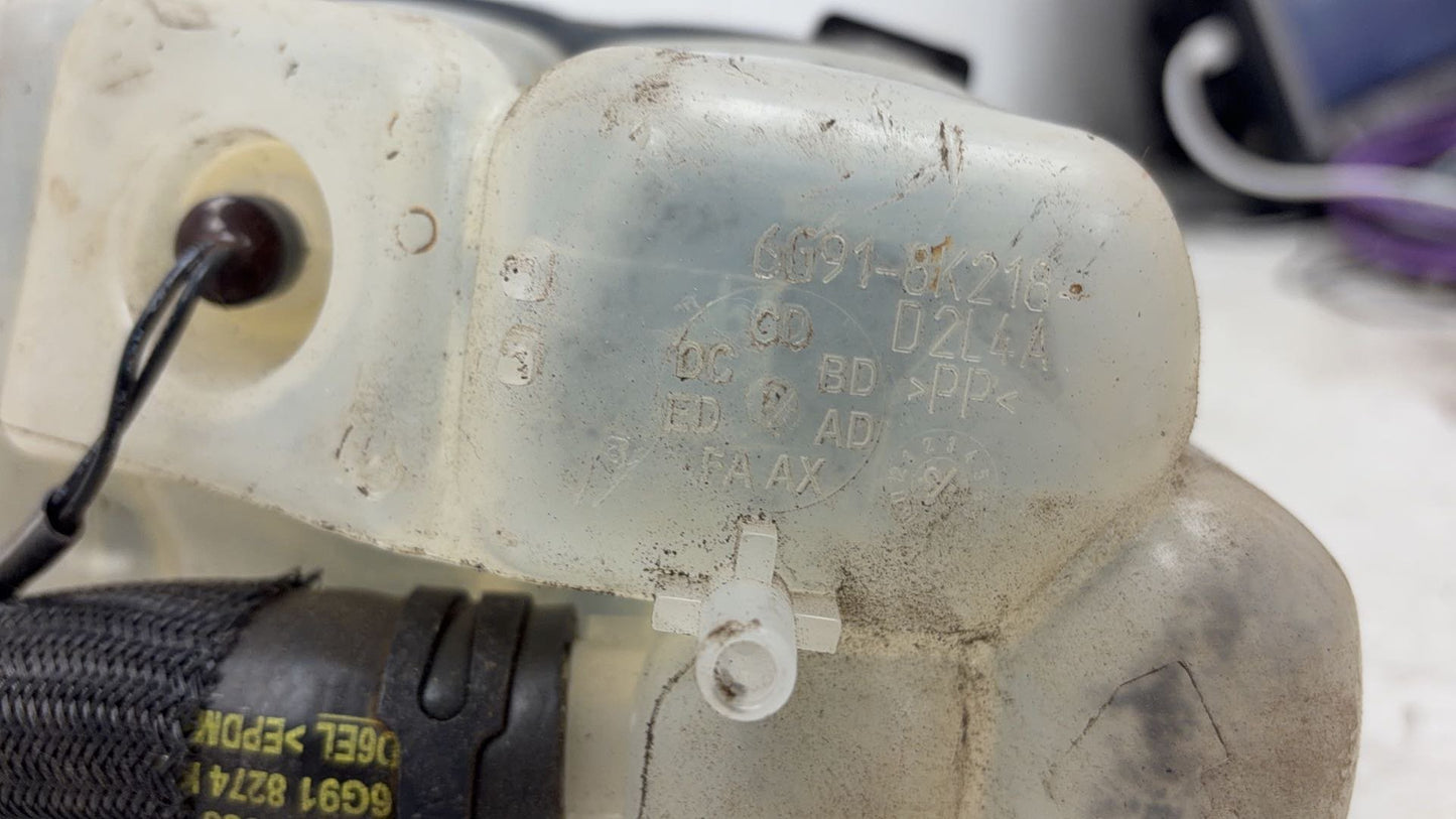 2009 - 2017 Volvo XC60 I 156 Estate Radiator Pressure Bottle 6G91-8K218-D2L4A