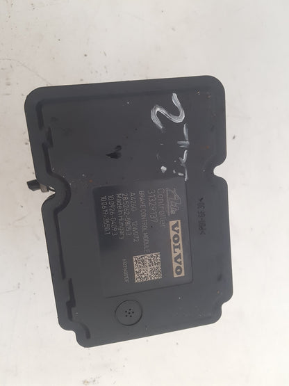 2000 - 2008 Volvo V70 II 285 Estate ABS Pump/Modulator 31329137