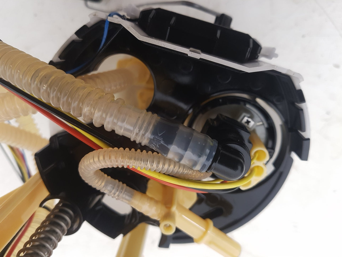 2017 - 2026 Volvo V60 II 225 Estate Fuel Pump 31405482