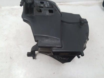 2013 Volvo V40  Hatchback Air Filter Box 31370808