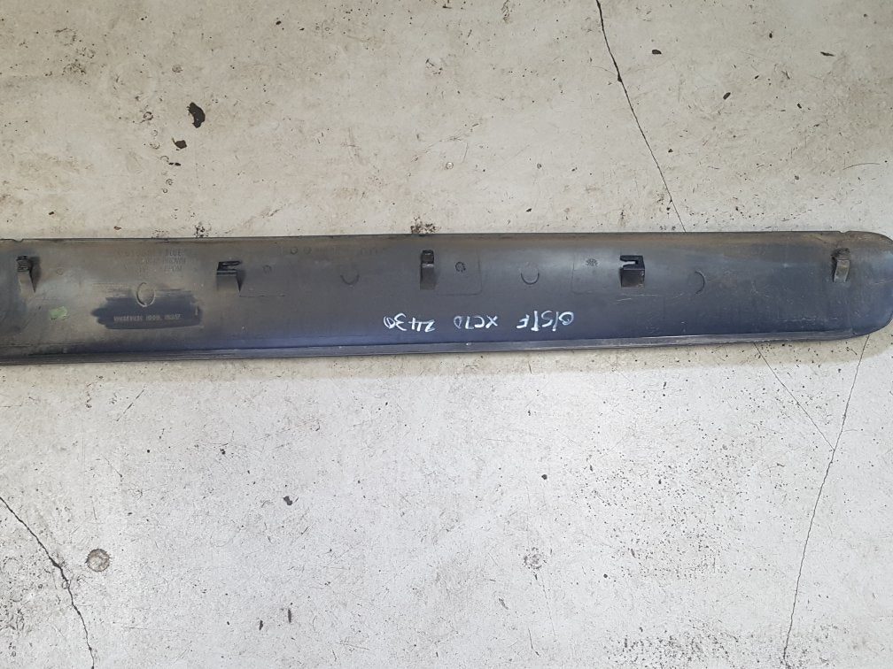 2004 - 2007 Volvo XC70  Estate DOOR MODULING 30678040