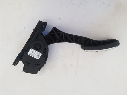 2013 - 2015 Volvo V60  Estate Accelerator Pedal 31329371
