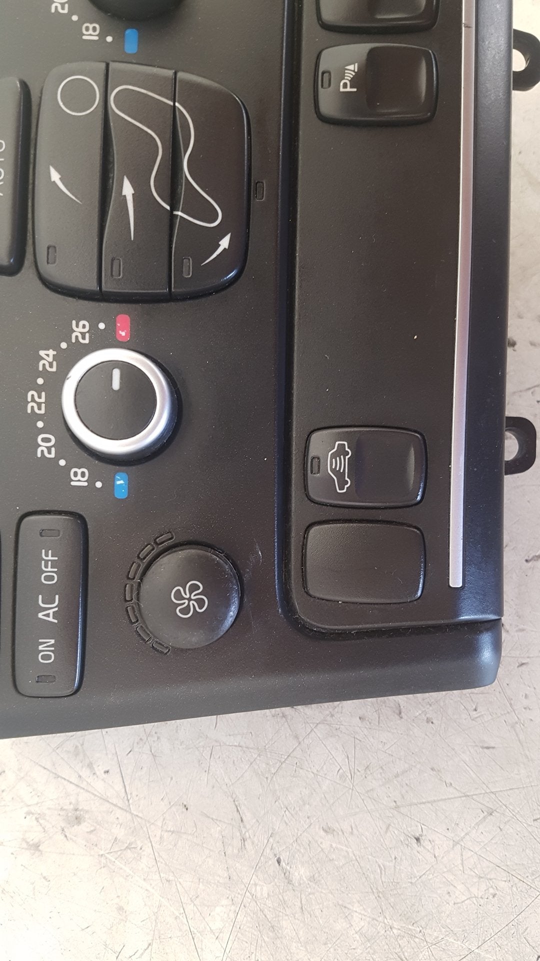 2007 Volvo XC90 I 275 Heater Controls 30710682 VRAC Grade A