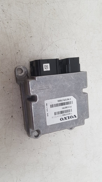 2013 Volvo V40  Hatchback PEDESTRIAN AIRBAG SG ECU CONTROL UNIT 31360791
