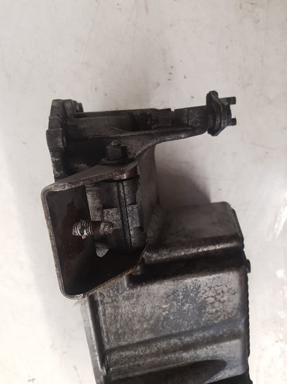 2008 - 2012 Saab 9-3  Convertible Oil Pan/Sump 90400247