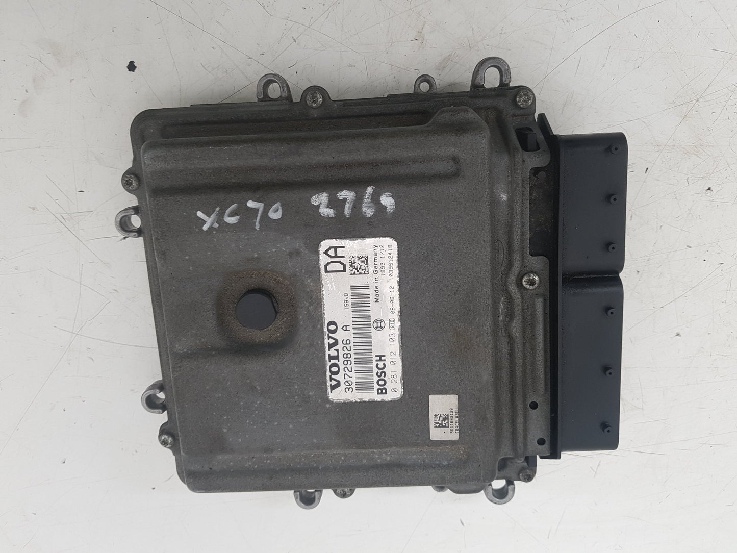 2000 - 2007 Volvo XC70  Estate Engine ECU 30729826A