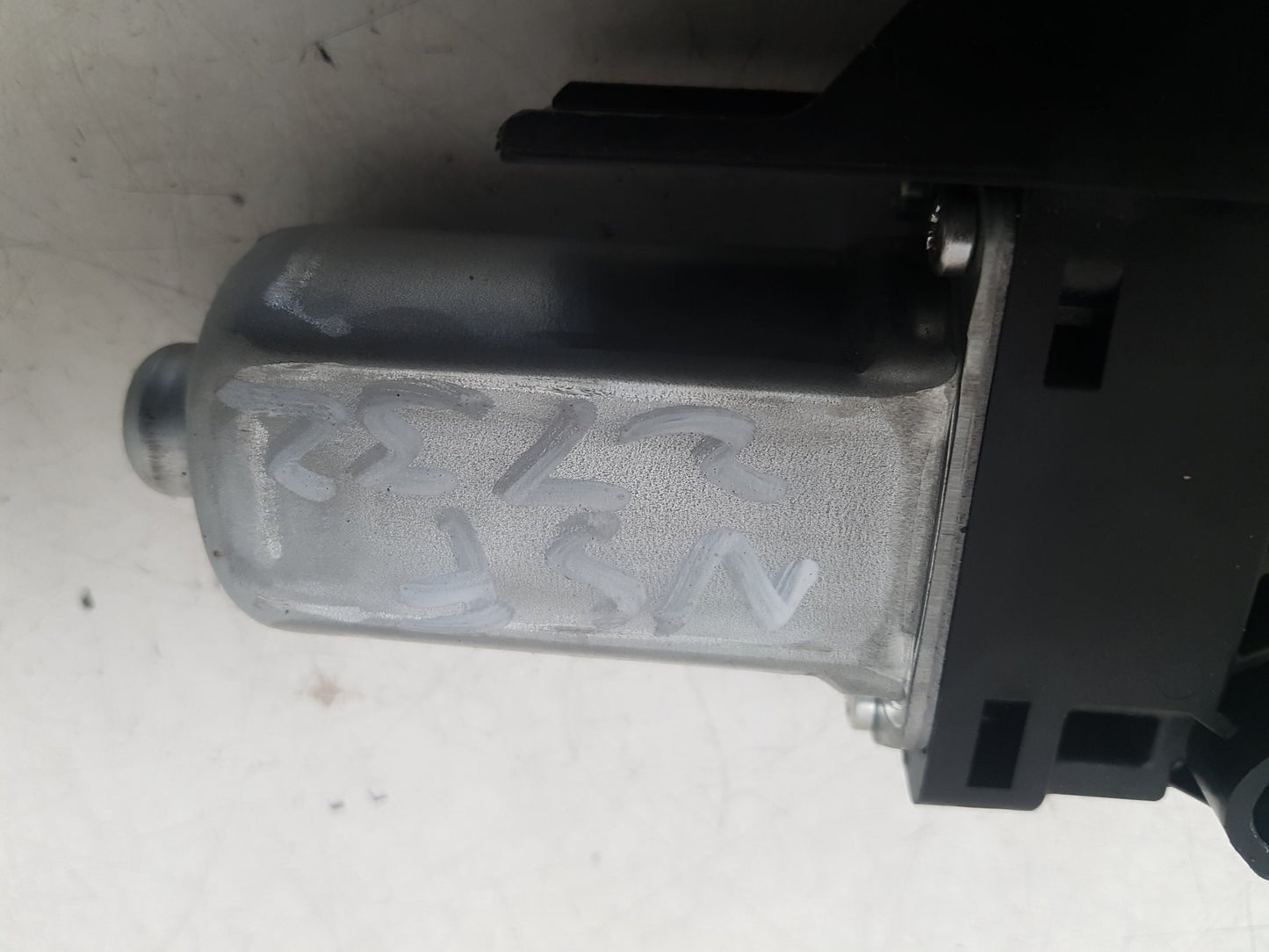 2015 Volvo S60  Saloon WINDOW REG MOTOR (PASSENGER SIDE FRONT) 966268-103