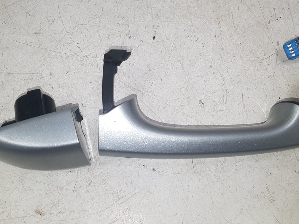 2008 - 2016 Volvo XC60  Estate DOOR HANDLE - OUTSIDE (REAR PASSENGER SIDE) 30753786