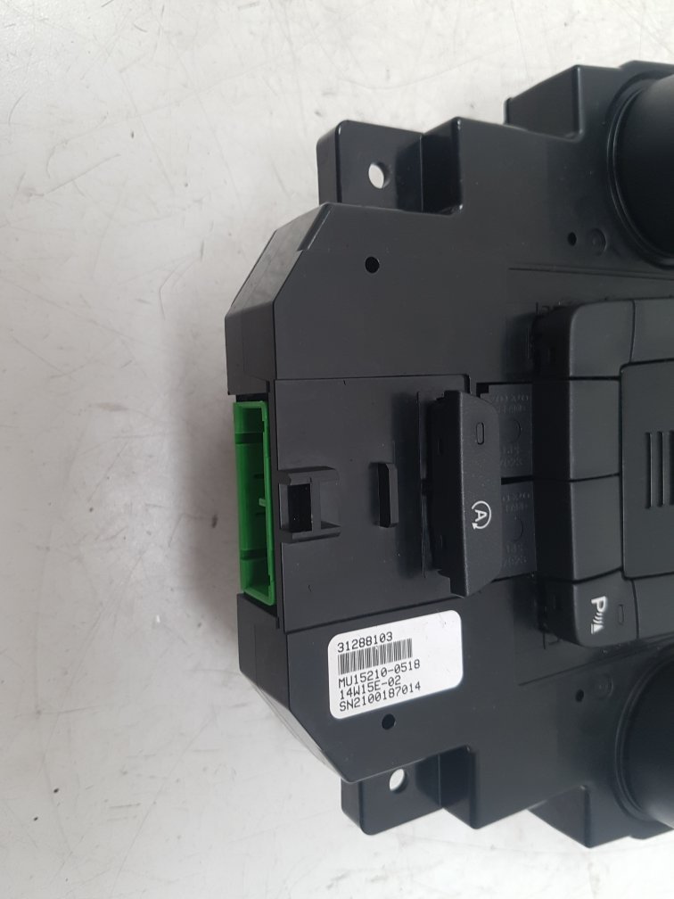2014 Volvo V40  Hatchback HEATER & RADIO CONTROL PANNEL 31288103