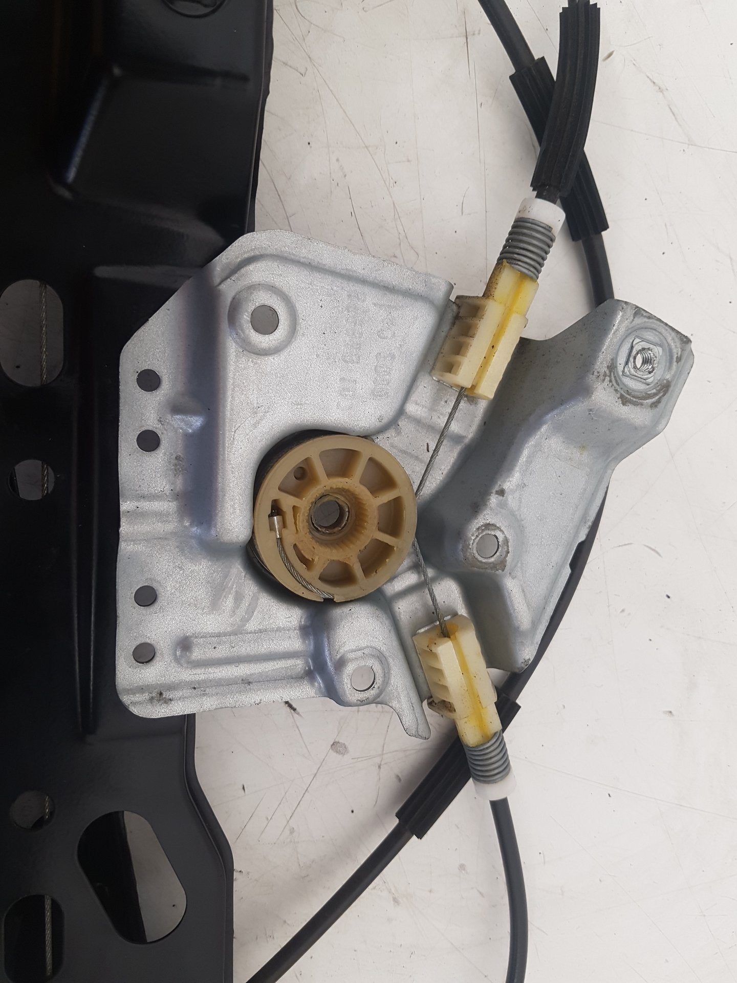 2010 - 2012 Saab 9-5  Saloon WINDOW REGULATOR/MECH ELECTRIC  (FRONT DRIVER SIDE) 916 732 103