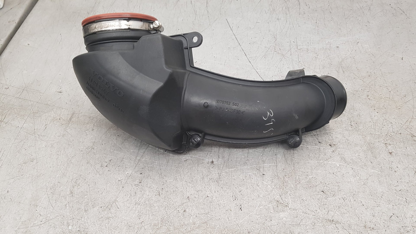 2010 - 2014 Volvo XC60  Estate Intercooler Pipe 31293547