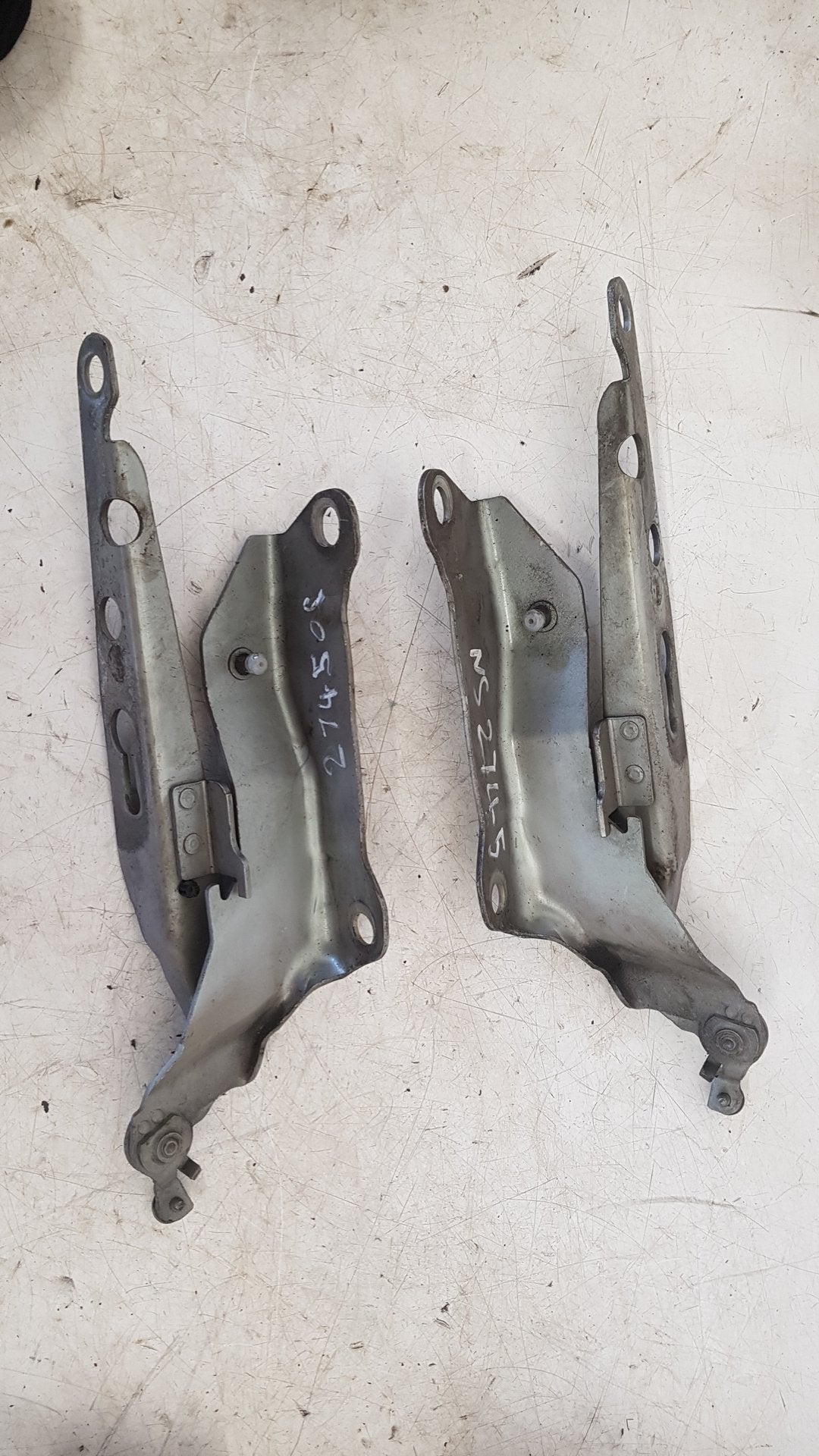 2004 Volvo XC90  Estate Bonnet Hinges (Pair)