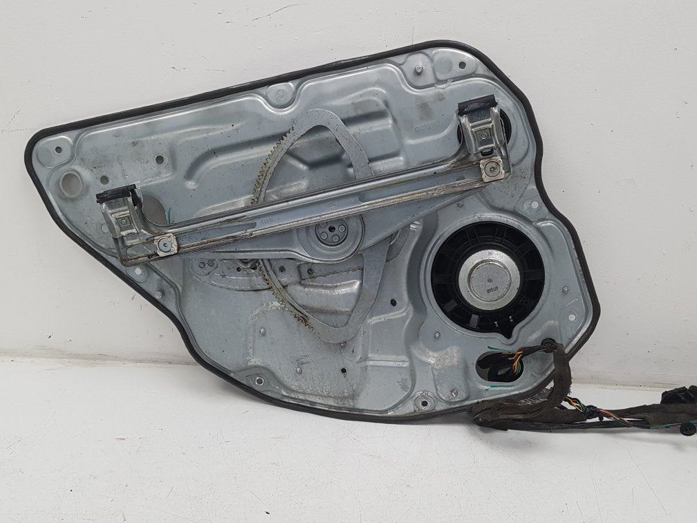 2007 - 2015 Volvo V70  Estate Right Rear Window Regulator/Motor 983042