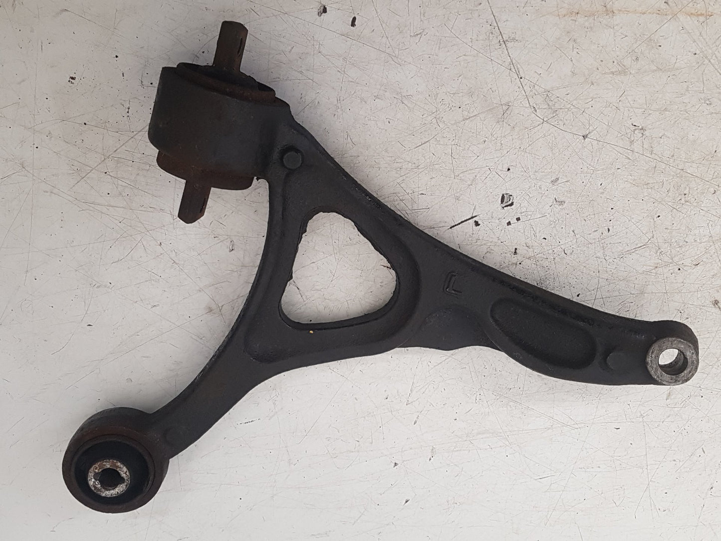 2005 - 2012  Xc90 D5 Se Awd E4 5 Dohc  Estate Left Front Lower Control Arm