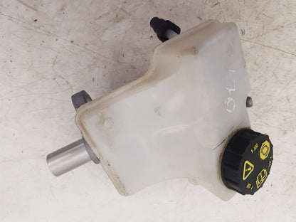 2017 - 2026 Volvo V60 II 225 Estate BRAKE FLUID RESERVOIR AND MASTER CYLINDER 32130230