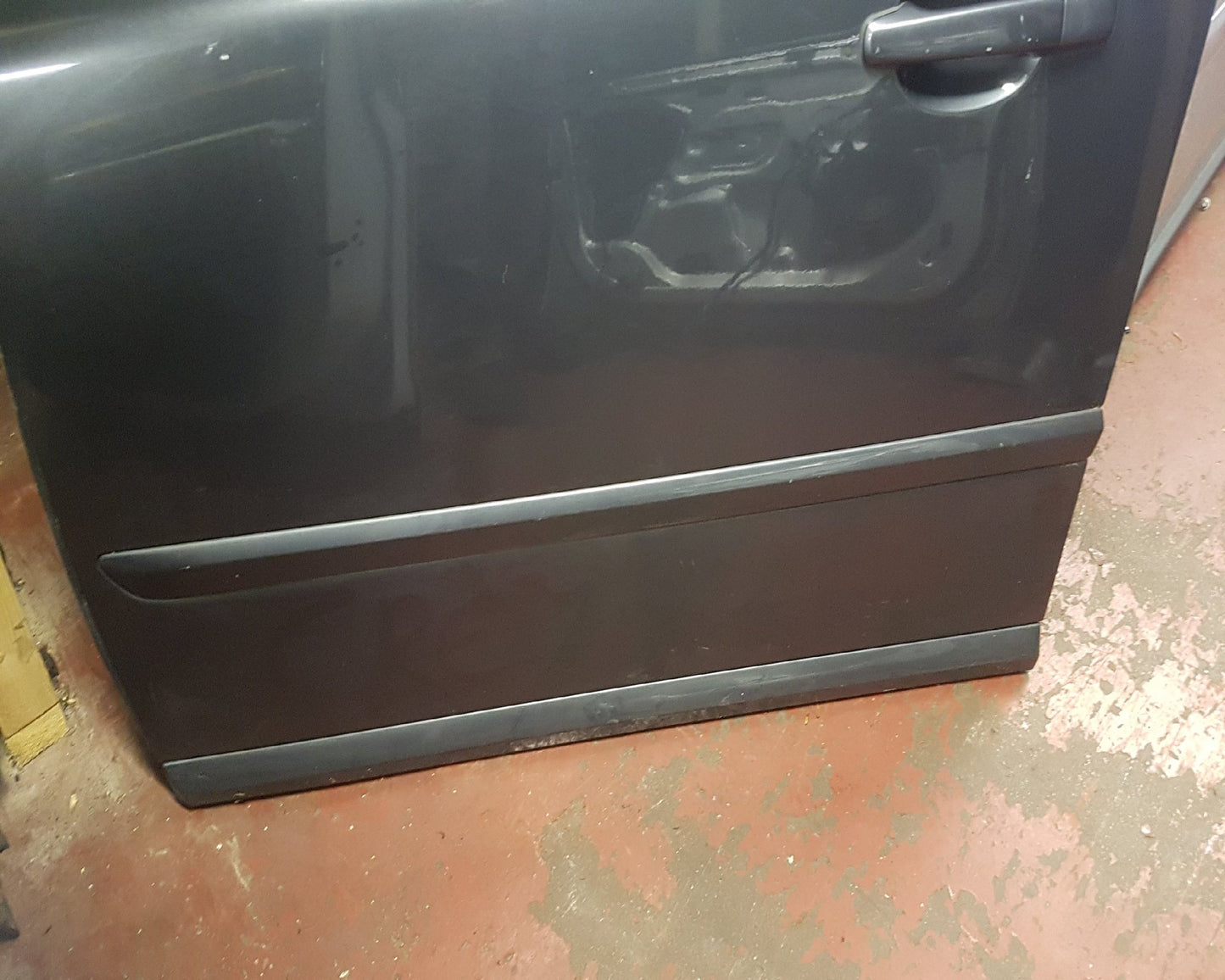 2007 - 2012 Volvo S40  Saloon DOOR MOULDING 455 TITANIUM GREY