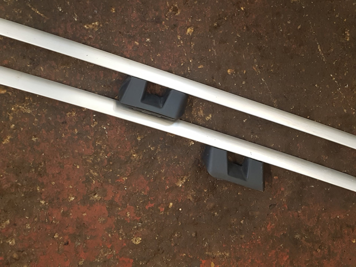 2000 - 2007 Volvo XC70  Estate Roof Rail 9484135