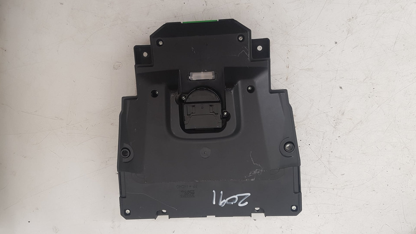2014 - 2018 Volvo V40  Hatchback HEATER & RADIO CONTROL PANNEL *