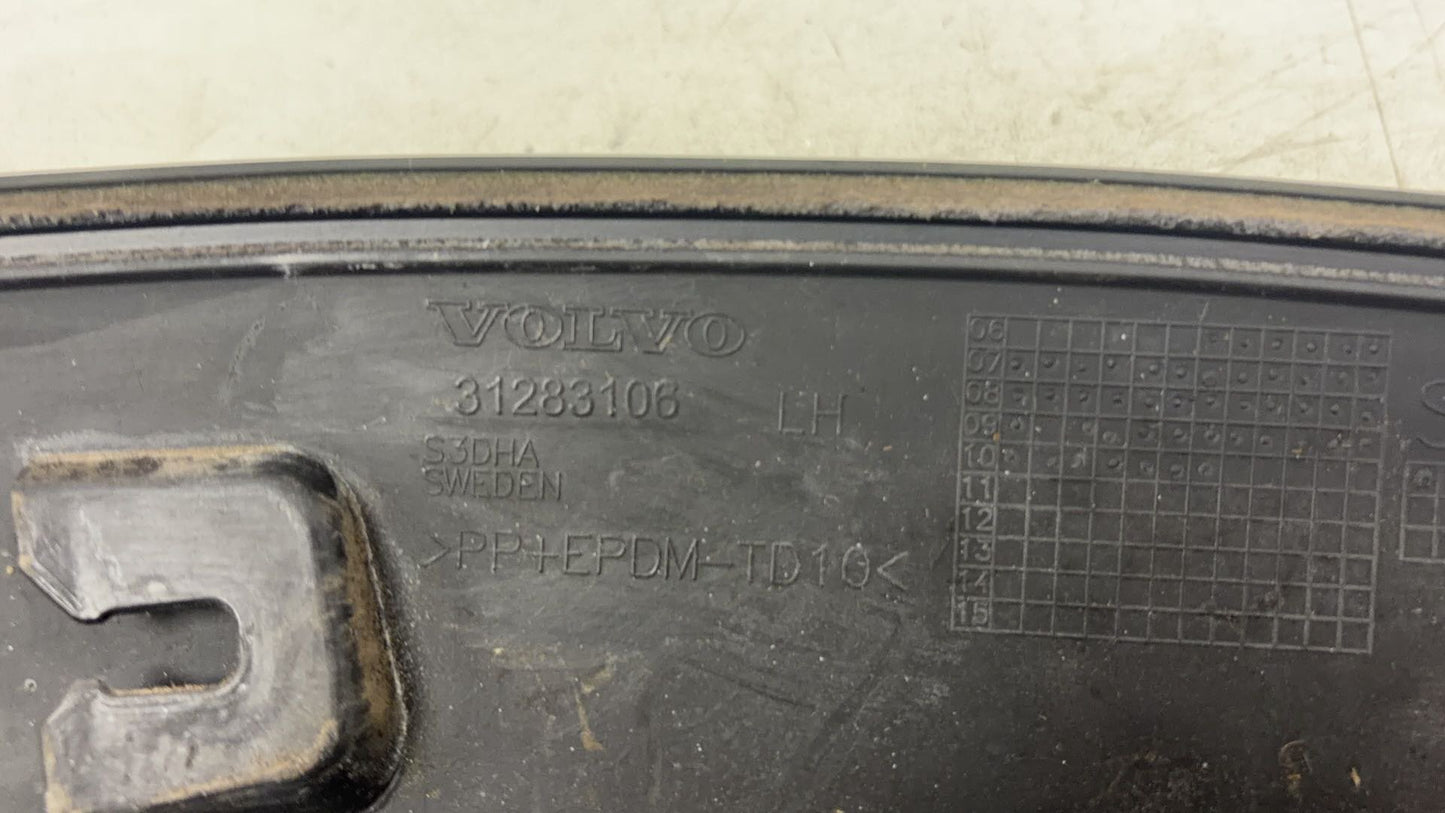 2010 Volvo XC70  Estate Left Rear Wheel Arch Moulding 31283106