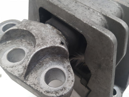 2007 - 2015 Saab 9-3  Estate Engine Mount V0539