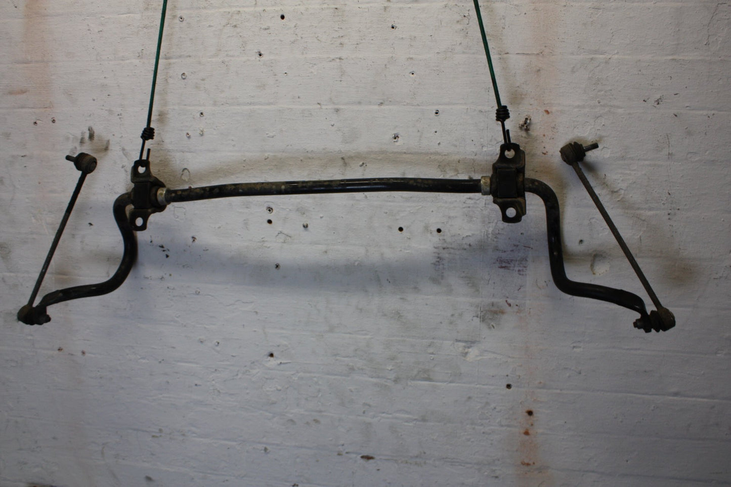 2007 - 2014 Volvo V70   Front Sway Bar