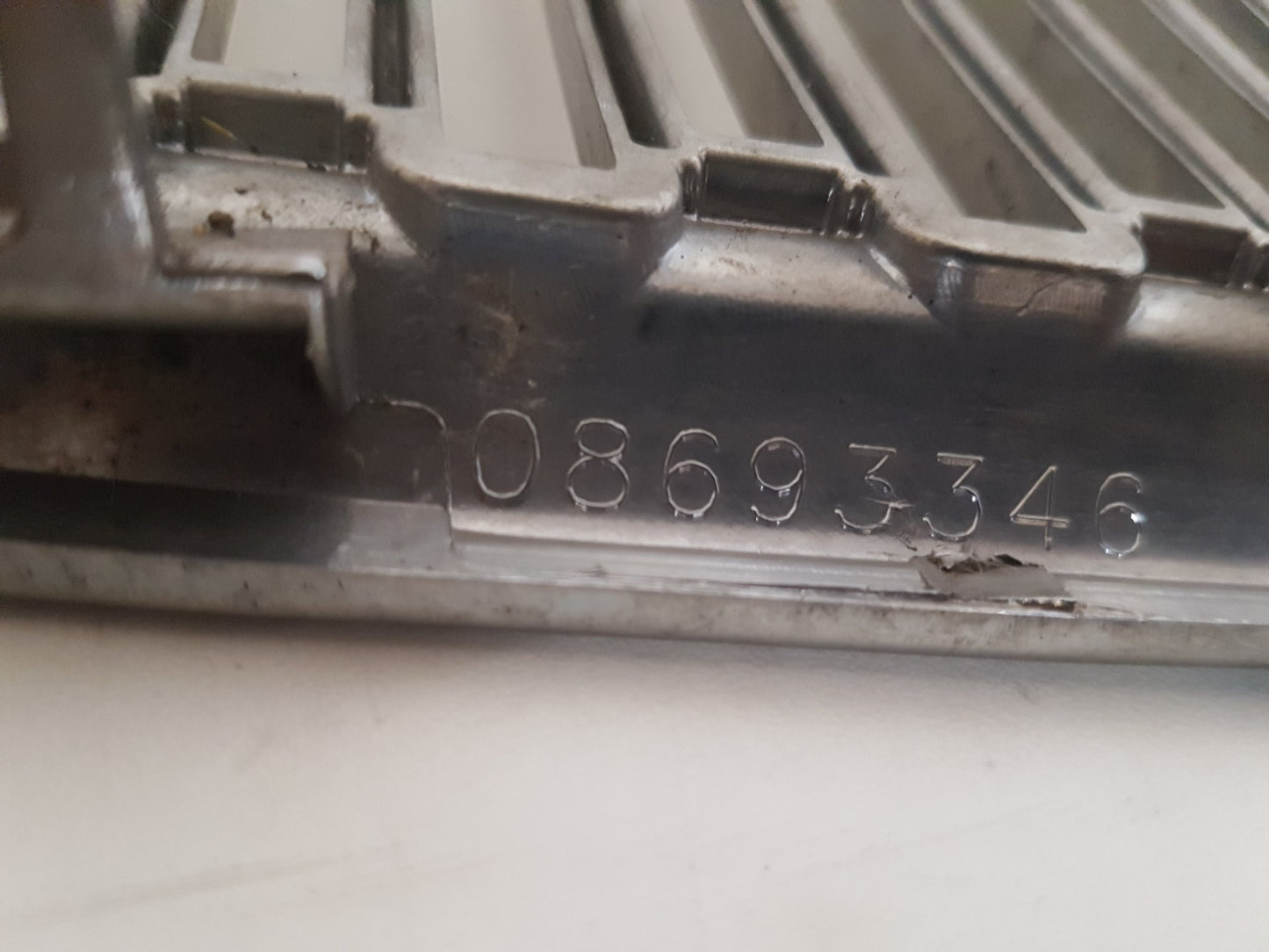 2005 - 2008 Volvo V70  Estate FRONT GRILL 08693346