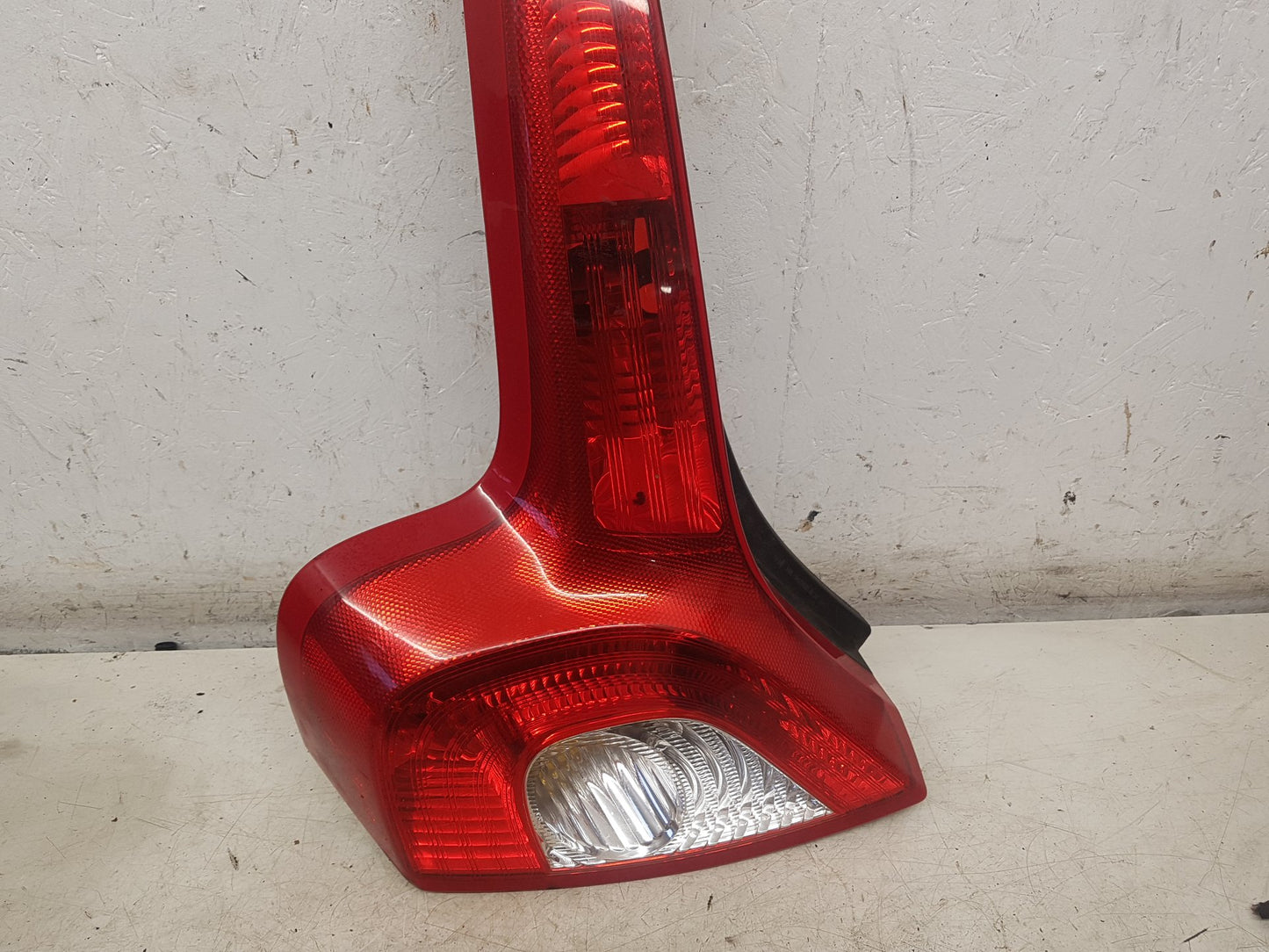 2006 - 2012 Volvo C30  Hatchback Left Taillight 455 GREY