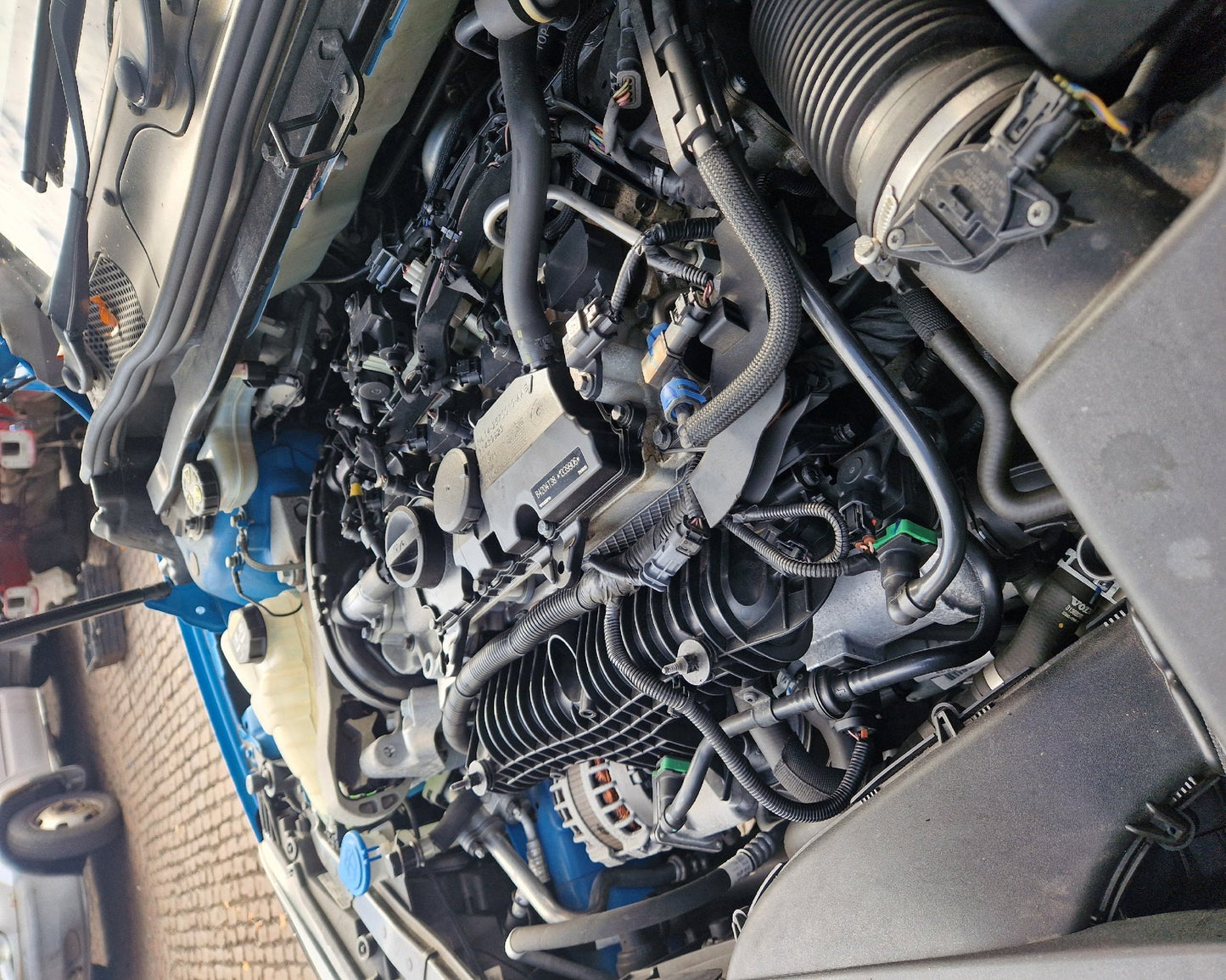 2012 - 2017 Volvo V40  Hatchback Engine 6906258