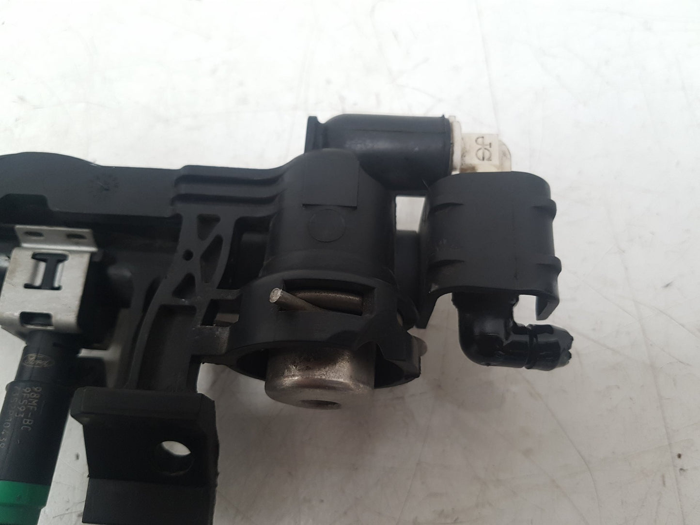 2005 - 2012 Volvo S40  Saloon Injection Rail 9H487-BA