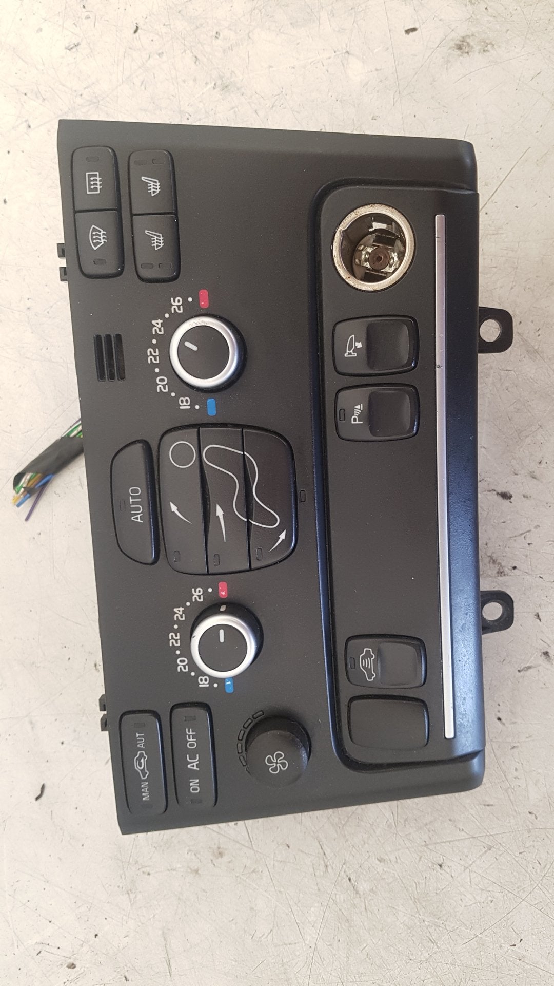 2007 Volvo XC90 I 275 Heater Controls 30710682 VRAC Grade A