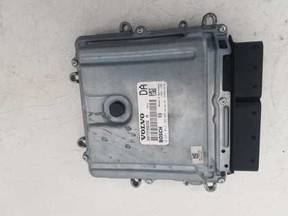 2006 - 2010 Volvo C70  Convertible Engine ECU 30729826A