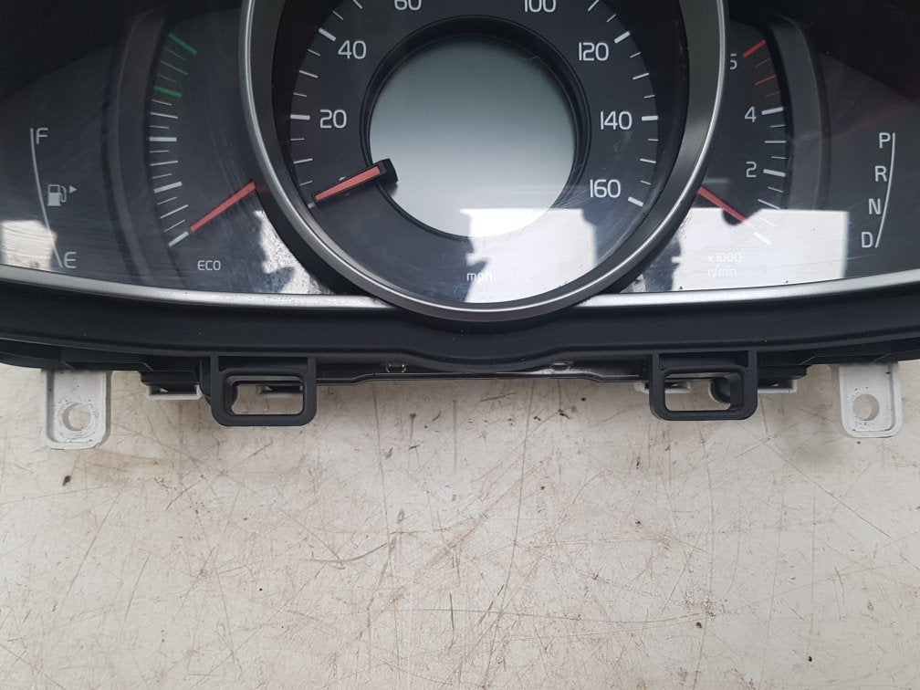 2012 - 2016 Volvo V40 Cross Country  Hatchback Instrument Cluster 31412876