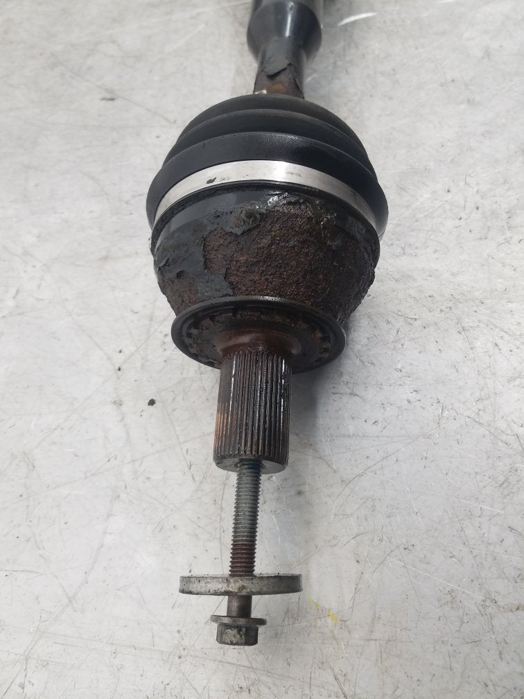 2009 - 2013 Volvo XC60  Estate Driveshaft (Manual) UK Drivers Side Front. 31272542