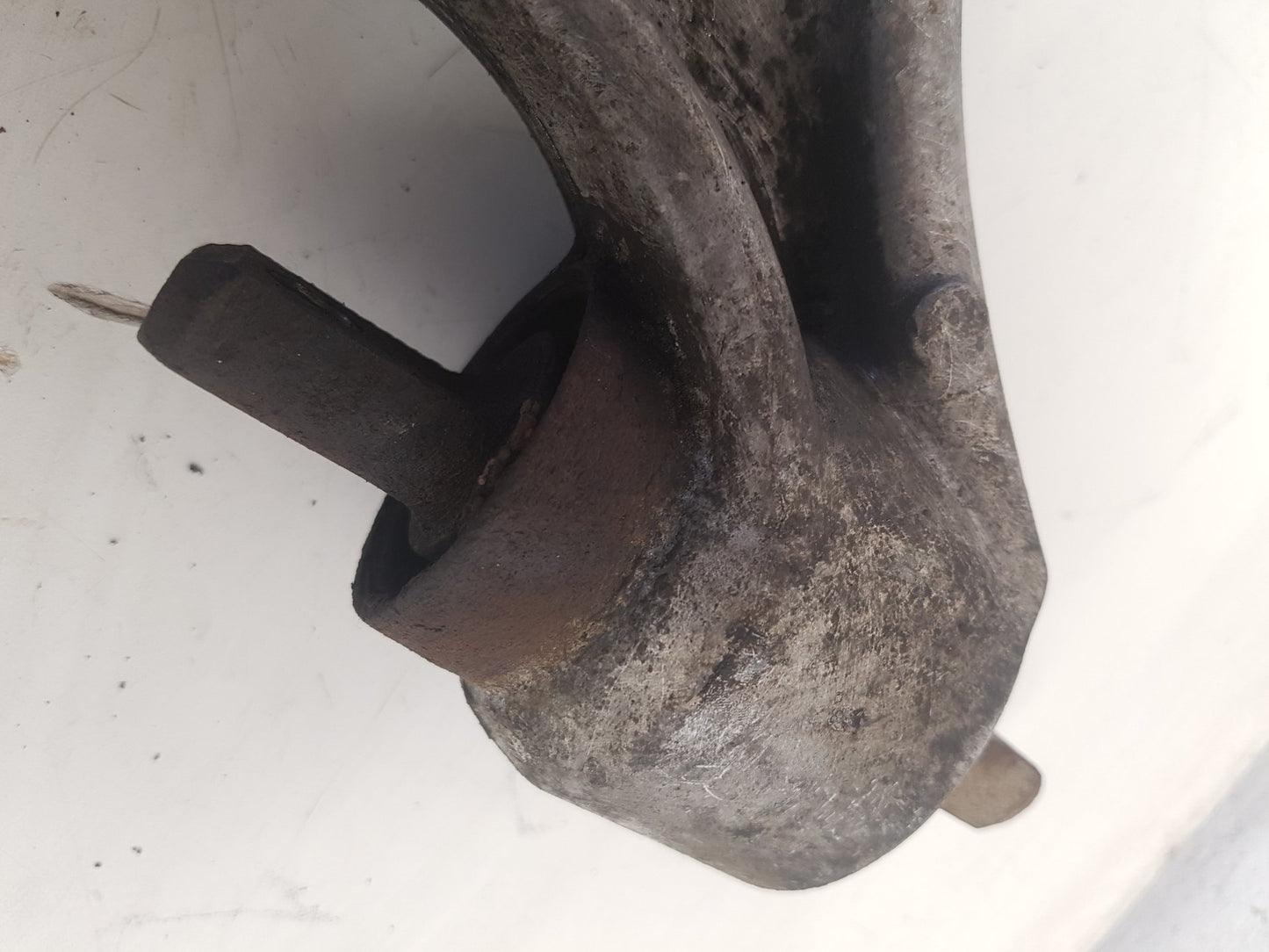 2006 Volvo V70  Estate Left Front Lower Control Arm