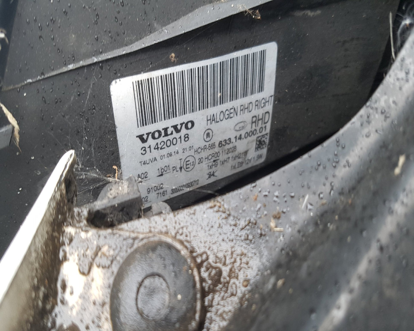 2008 - 2013 Volvo V70  Estate Right Headlight 31420018
