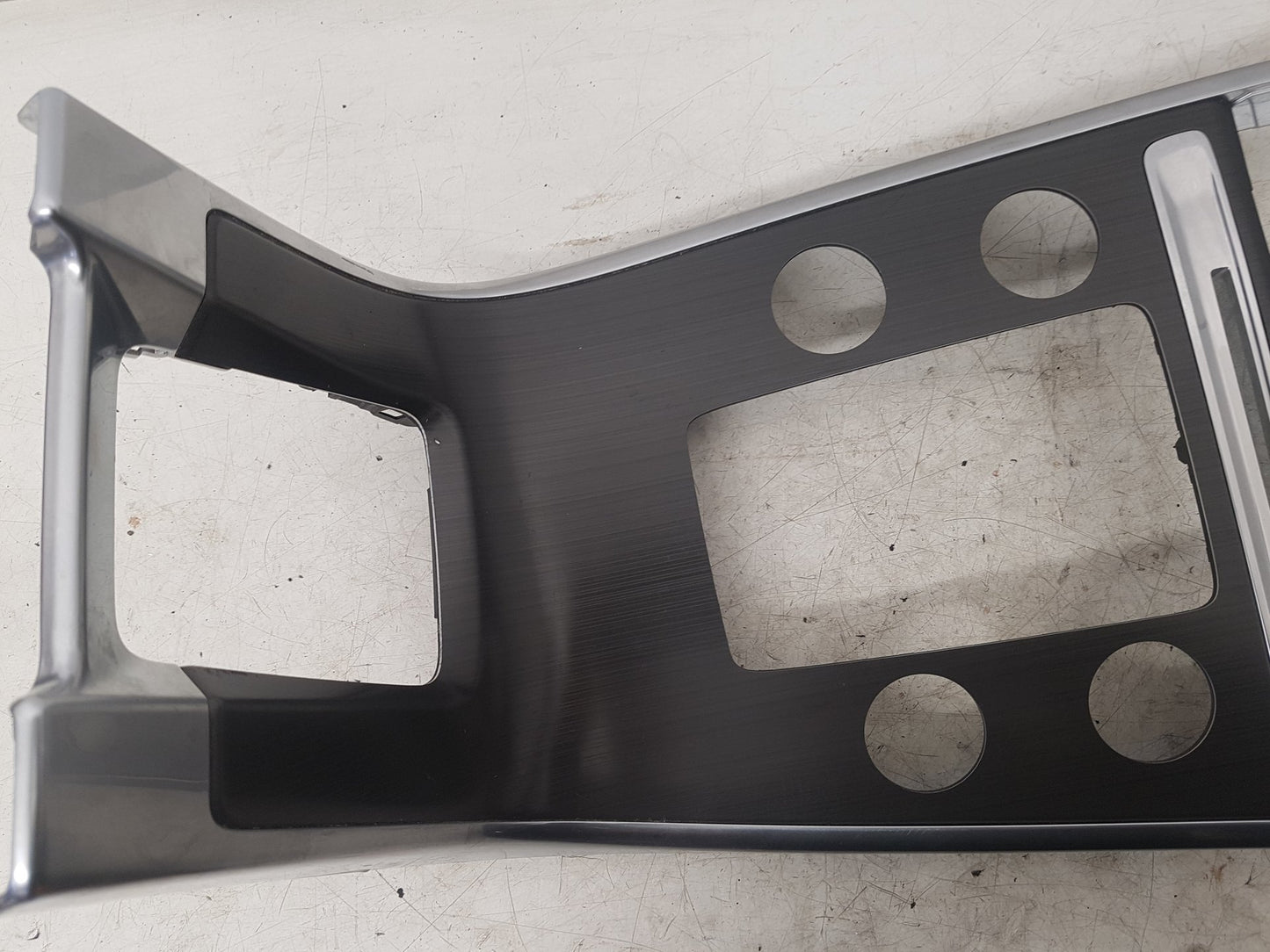 2009 - 2017 Volvo XC60 I 156 Estate CENTRE CONSOLE TRIM SURROUND