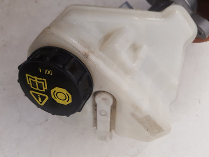 2010 - 2017 Volvo XC60  Estate BRAKE FLUID RESERVOIR AND MASTER CYLINDER