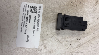 2012 - 2015 Volvo V40  Hatchback ALARM SENSOR RELAY 30889360