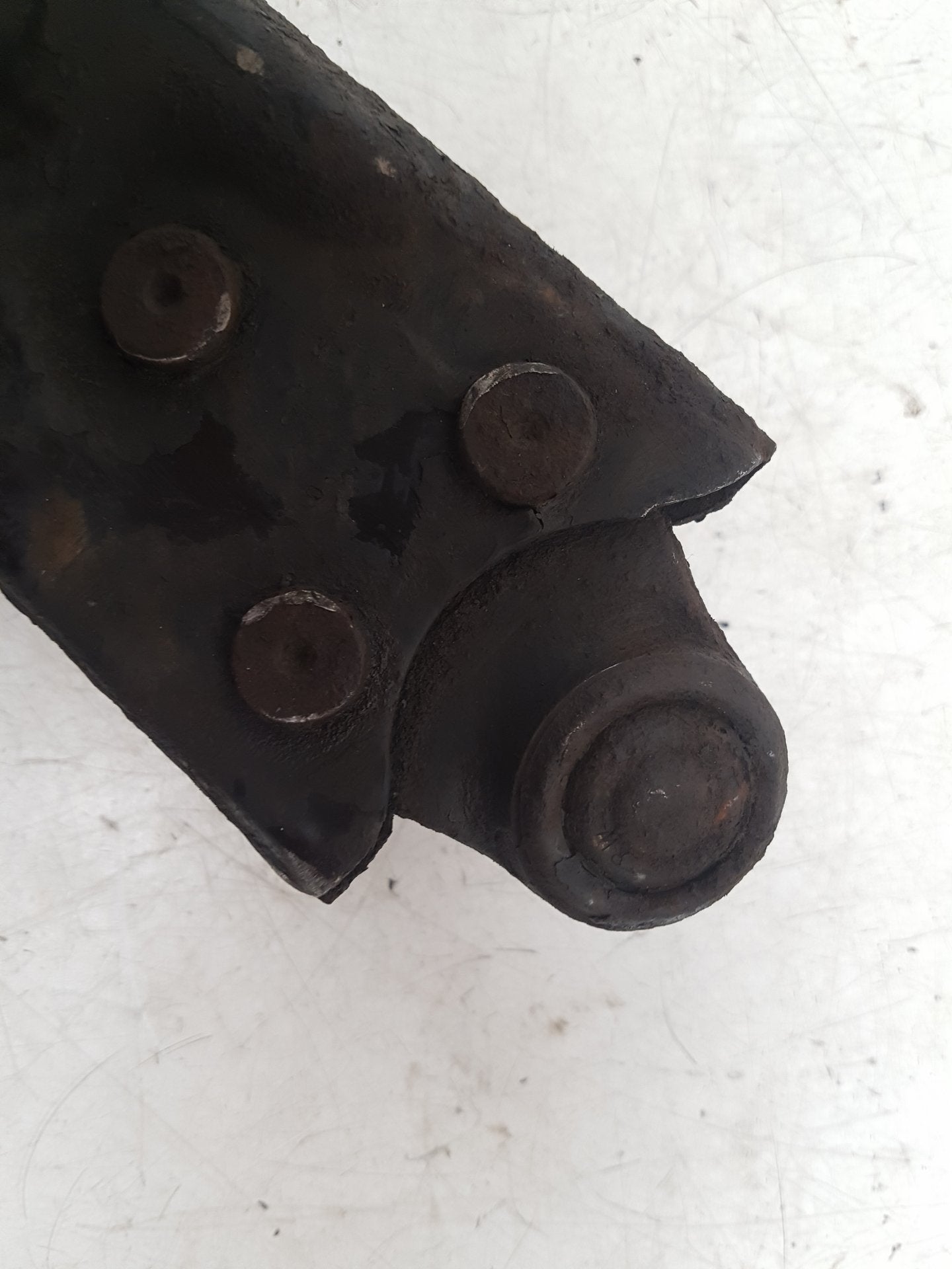 2010 Volvo S40  Saloon Right Front Lower Control Arm 31277462