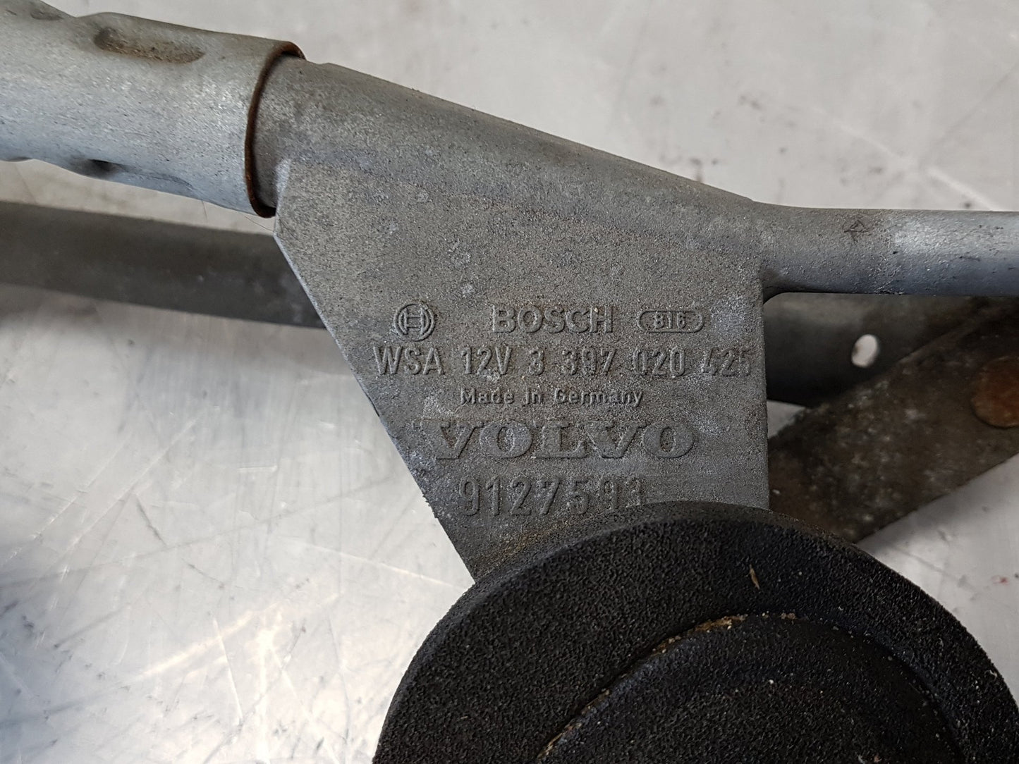 1997 - 2000 Volvo V70  Estate WIPER MOTOR (FRONT) & LINKAGE 9127593