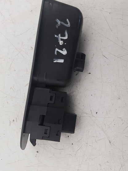 2000 - 2004 Volvo V40  Estate Left Front Window Switch 30638706