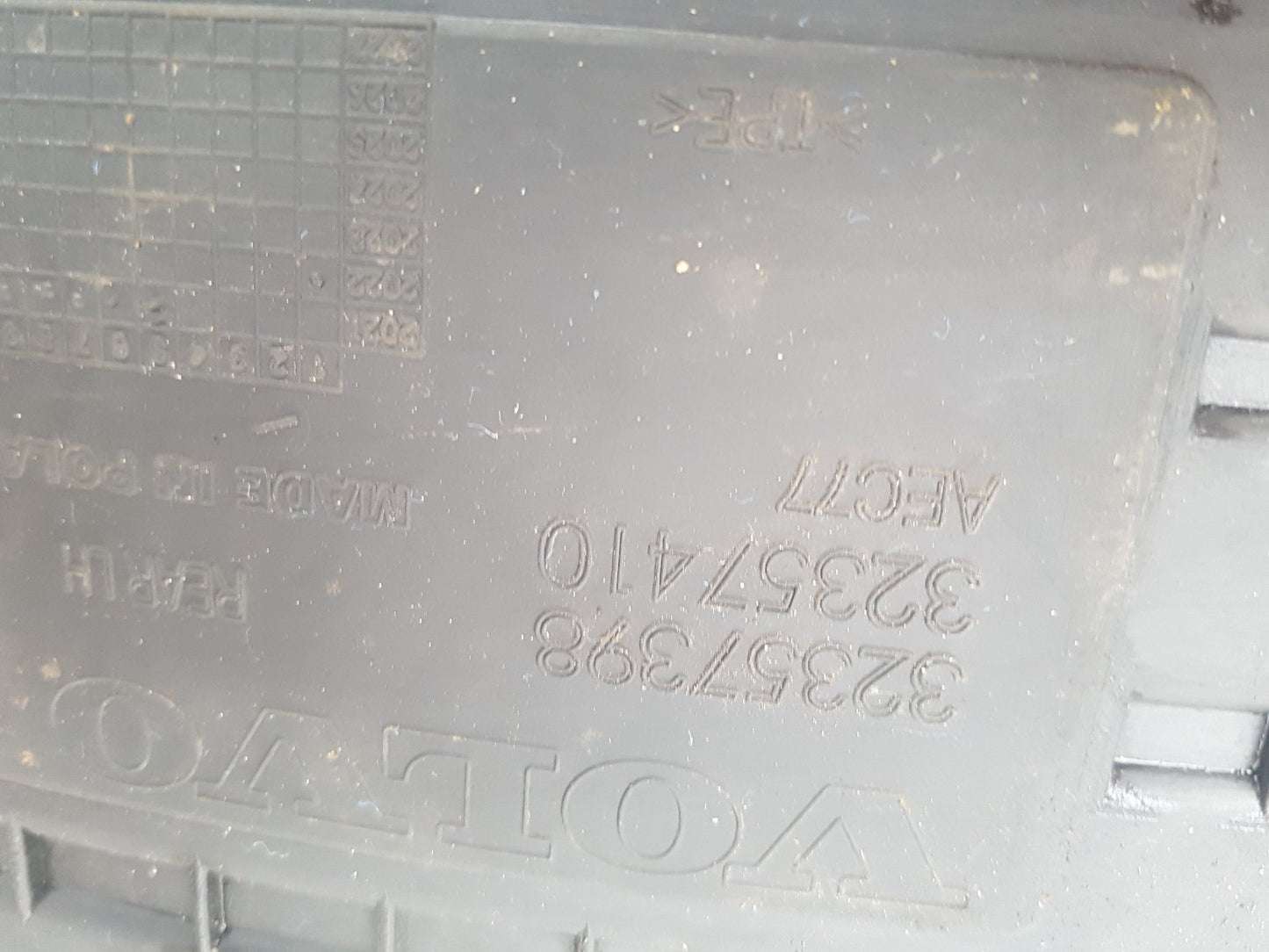 2017 - 2025 Volvo V90 235, 236 Estate Floor Mats 32357400